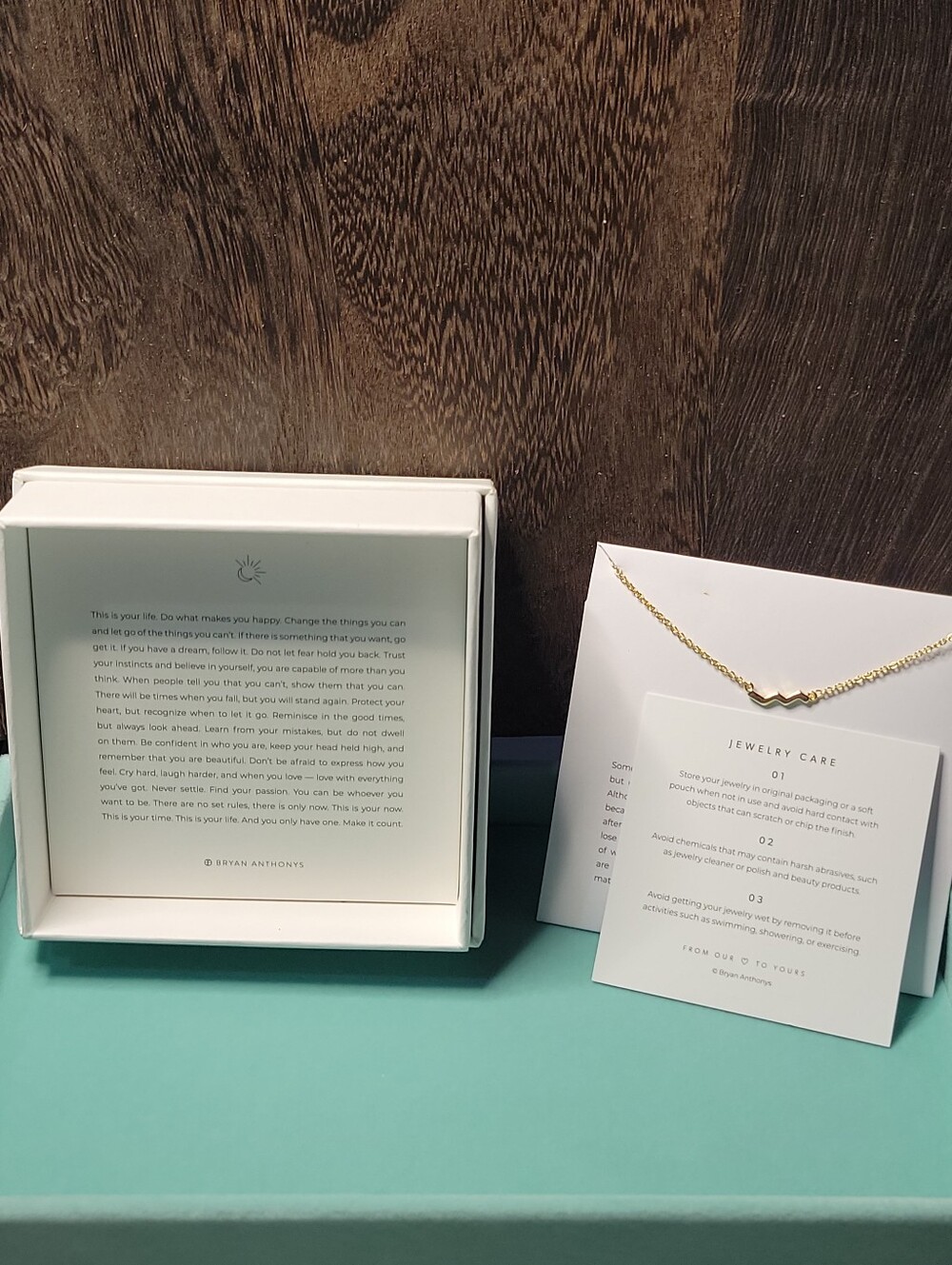 Nib In Excellent Condition Bryan Anthonys Difficult Roads Gold Tone Necklace. - Picture 3 of 7